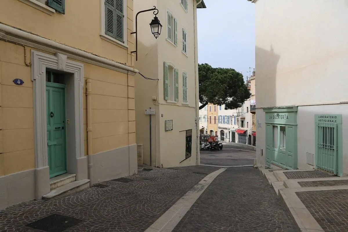 Apartment Charmant Studio, Quartier Historique Cannes